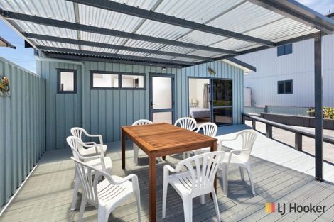 Photo of property in 17 Brighton Road, Waihi Beach, 3611