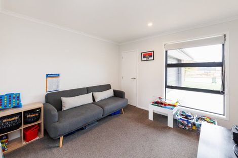 Photo of property in 197 Pacific Drive, Fitzherbert, Palmerston North, 4410