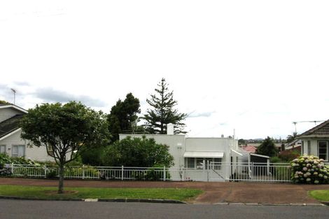 Photo of property in 99 Huia Road, Point Chevalier, Auckland, 1022