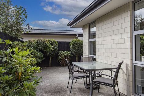 Photo of property in 3/502 Harewood Road, Harewood, Christchurch, 8051