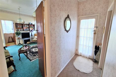 Photo of property in 163 Tasman Street, Opunake, 4616