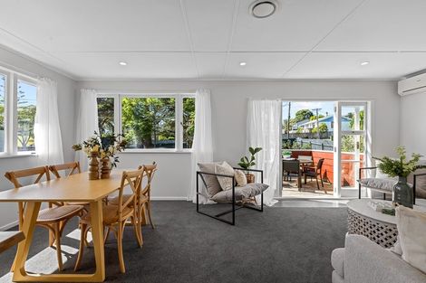 Photo of property in 42 Foster Crescent, Snells Beach, 0920