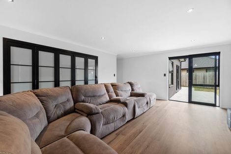 Photo of property in 17 Pragma Rise, Rototuna North, Hamilton, 3210