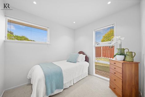 Photo of property in 10 Alf Walker Place, Papakura, 2110