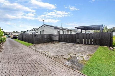 Photo of property in 1/13 Maplesden Drive, Clendon Park, Auckland, 2103