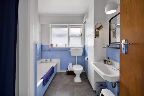 Photo of property in 17 Rawhiti Street, Vogeltown, New Plymouth, 4310