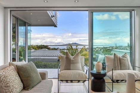Photo of property in 49 Parr Terrace, Castor Bay, Auckland, 0620