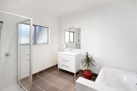 Photo of property in 186b Old Titirangi Road, Titirangi, Auckland, 0604