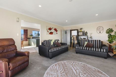 Photo of property in 49 Battiscombe Terrace, Waitara, 4320