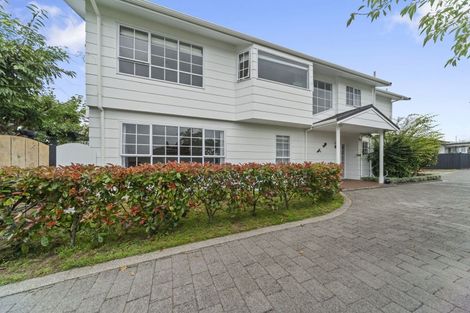 Photo of property in 4 Ingle Avenue, Waipahihi, Taupo, 3330