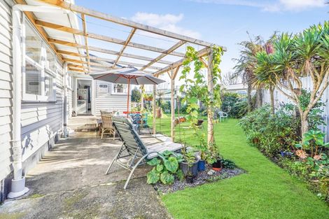 Photo of property in 12 Cecil Street, St Andrews, Hamilton, 3200