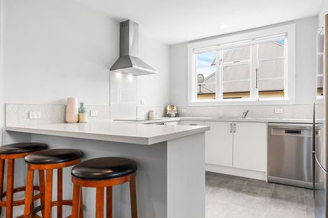 Photo of property in 49a Memorial Avenue, Ilam, Christchurch, 8053