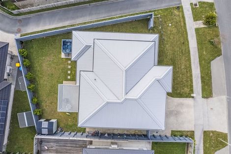 Photo of property in 16 Schooner Drive, Whitby, Porirua, 5024