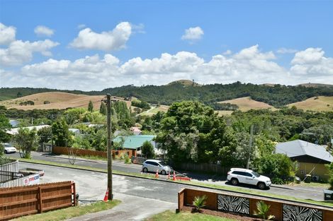 Photo of property in 31 Hammond Avenue, Hatfields Beach, Orewa, 0931