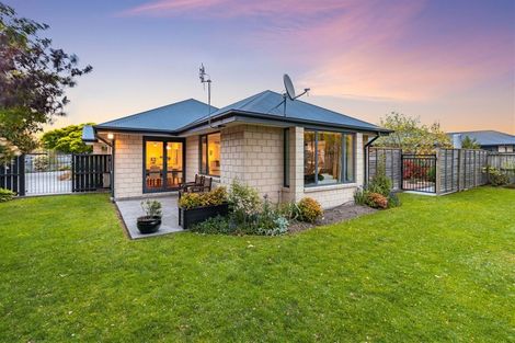 Photo of property in 8 Bernadette Street, Aidanfield, Christchurch, 8025