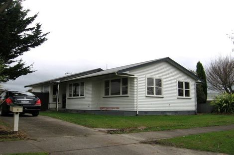 Photo of property in 5 Motuoapa Place, Kelvin Grove, Palmerston North, 4414