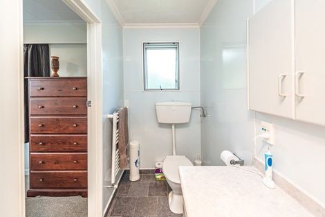 Photo of property in 41 Parkes Avenue, Saint Johns Hill, Whanganui, 4501