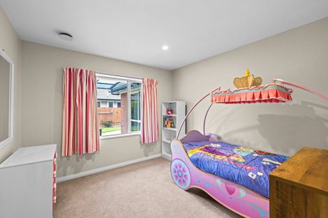 Photo of property in 21 Welsford Street, Woodend, 7610