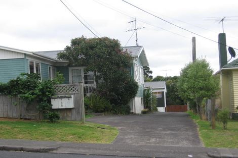 Photo of property in 2/176 Birkdale Road, Birkdale, Auckland, 0626