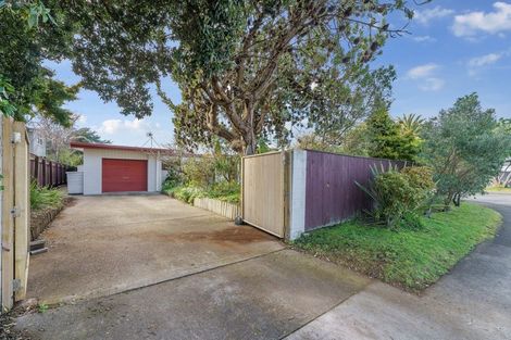 Photo of property in 29 Olive Terrace, Paraparaumu Beach, Paraparaumu, 5032