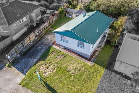 Photo of property in 15 Passive Grove, Ascot Park, Porirua, 5024