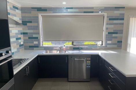 Photo of property in 48 Edgeview Crescent, Fitzroy, Hamilton, 3206