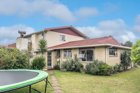 Photo of property in 29 Frimley Terrace, Waikanae Beach, Waikanae, 5036