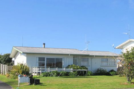 Photo of property in 15 Farm Street, Mount Maunganui, 3116