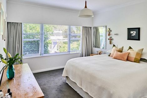 Photo of property in 271 Muritai Road, Eastbourne, Lower Hutt, 5013