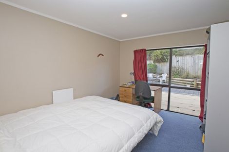Photo of property in 1 Springdale Grove, Fitzherbert, Palmerston North, 4410