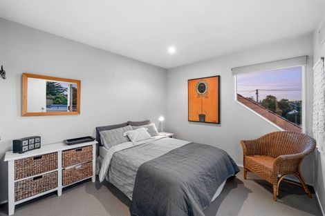 Photo of property in 1/8 Fenwick Avenue, Milford, Auckland, 0620