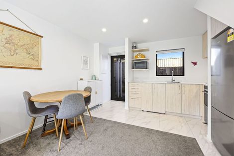 Photo of property in 4/170 Don Buck Road, Massey, Auckland, 0614