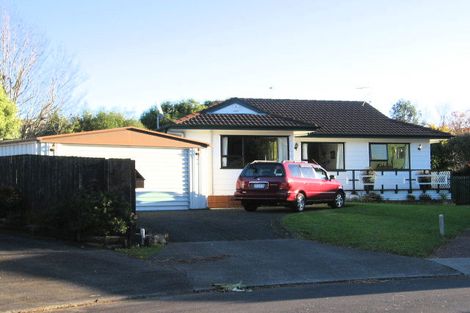 Photo of property in 35 Redlands Grove, Swanson, Auckland, 0612