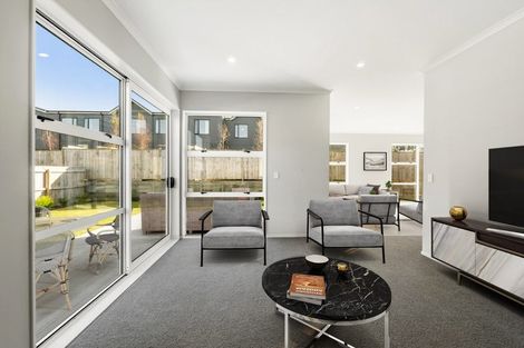 Photo of property in 11 Owen Chapman Drive, Red Beach, 0932