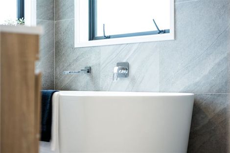 Photo of property in 14 Pohewa Road, Silverdale, 0932