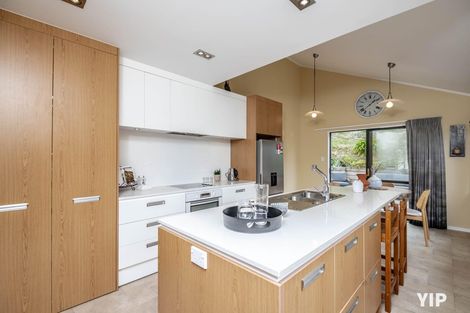 Photo of property in 4 Meadowcroft Grove, Johnsonville, Wellington, 6037