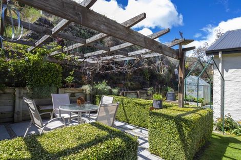 Photo of property in 11 Mcdonnell Road, Arrowtown, 9302