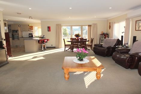 Photo of property in 6 Teppett Place, Foxton Beach, Foxton, 4815