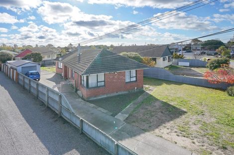 Photo of property in 17 Ontario Place, Wainoni, Christchurch, 8061