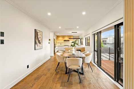 Photo of property in 1a Morrow Avenue, Bucklands Beach, Auckland, 2012