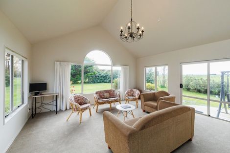 Photo of property in 1100b Kairanga Bunnythorpe Road, Kairanga, Palmerston North, 4475