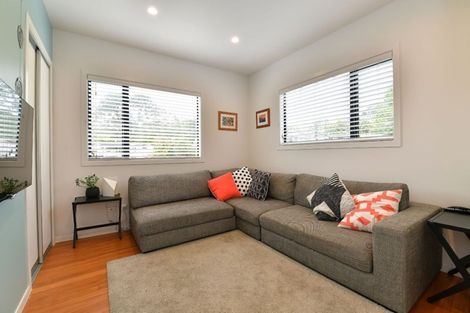Photo of property in 7 Tree Fern Trail, Campbells Bay, Auckland, 0630