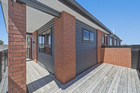 Photo of property in 716c Massey Road, Mangere, Auckland, 2022