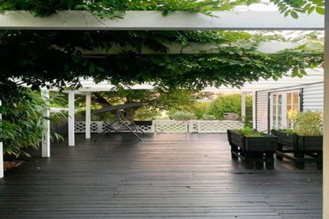 Photo of property in 73 Wallath Road, Westown, New Plymouth, 4310