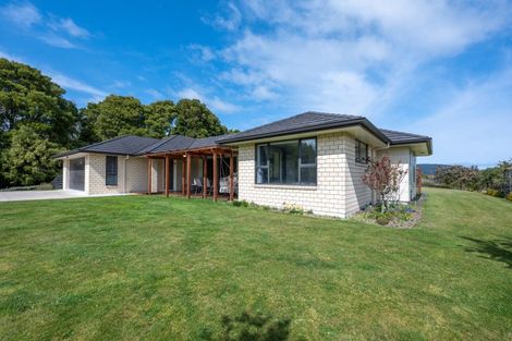 Photo of property in 16 Lacebark Drive, Kinloch, Taupo, 3377