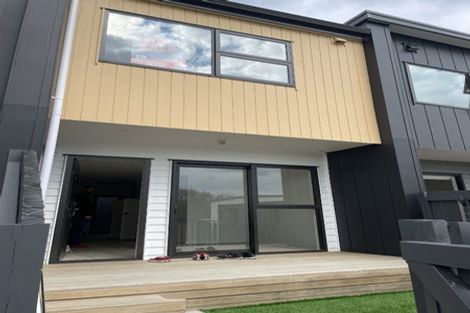 Photo of property in 11/13 Grove Lane, Pakuranga, Auckland, 2010