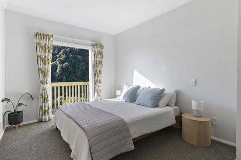 Photo of property in 40 Rona Street, Eastbourne, Lower Hutt, 5013