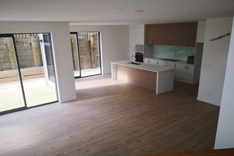 Photo of property in 22c Dallinghoe Crescent, Milford, Auckland, 0620