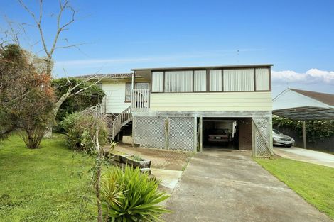 Photo of property in 19 Cairngorm Place, Highland Park, Auckland, 2010