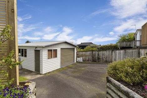 Photo of property in 10 Amokura Street, Waikanae, 5036